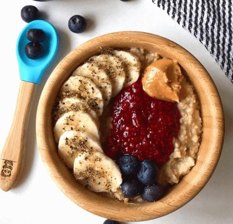 PB OVERNIGHT OATS, RASPBERRY CHIA JAM