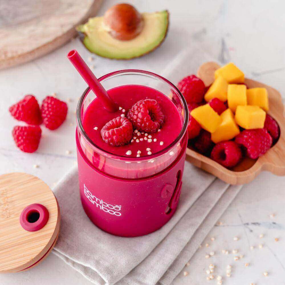 RASPBERRY AND AVOCADO SMOOTHIE